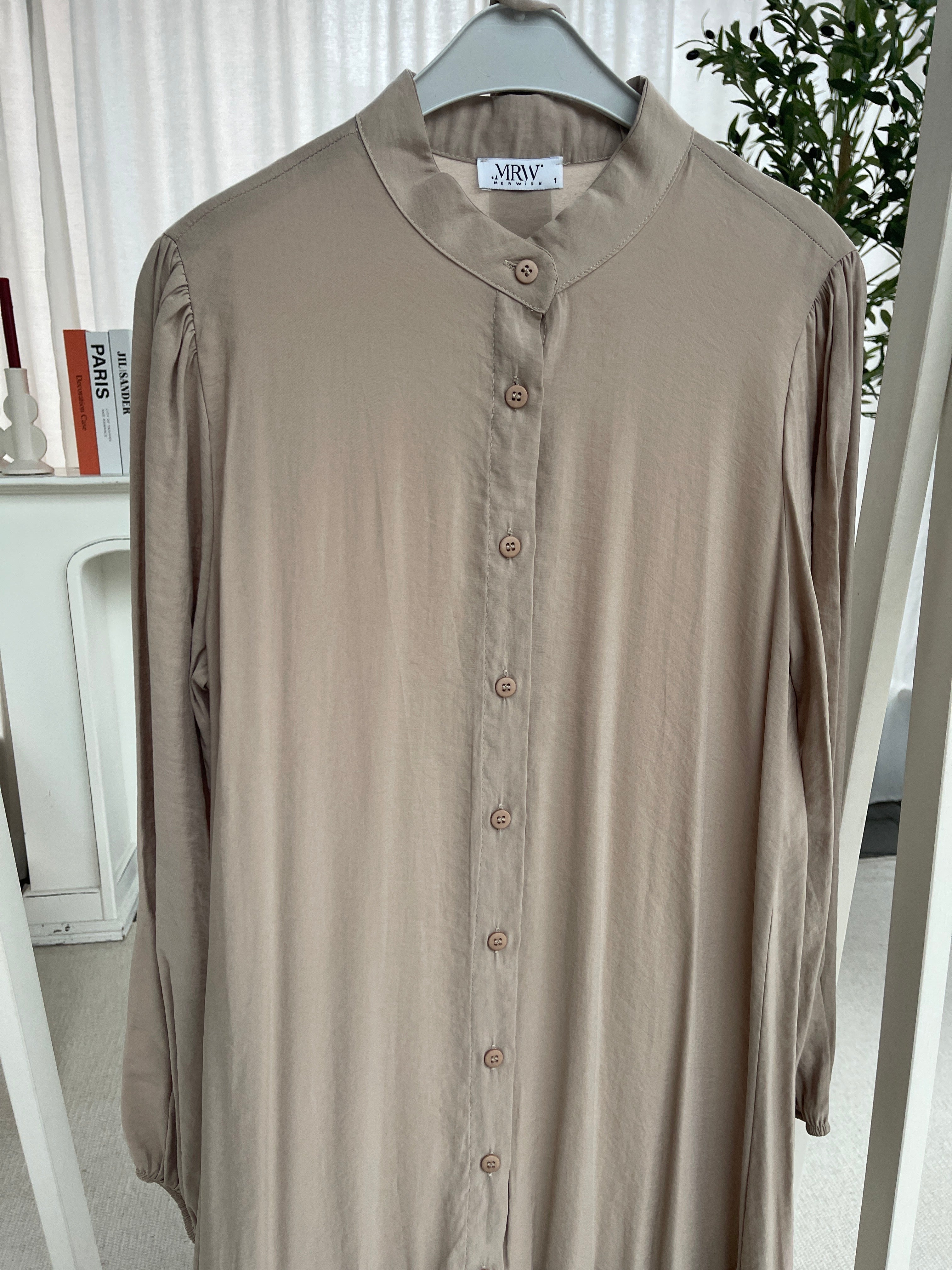 Merwish Maxikleid in Beige