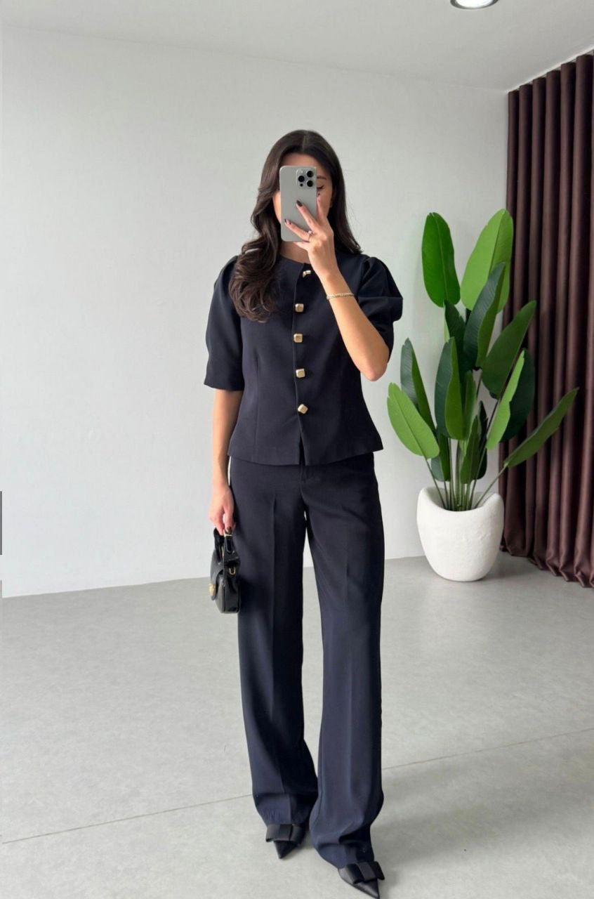 Eleganter Zweiteiler mit Hose