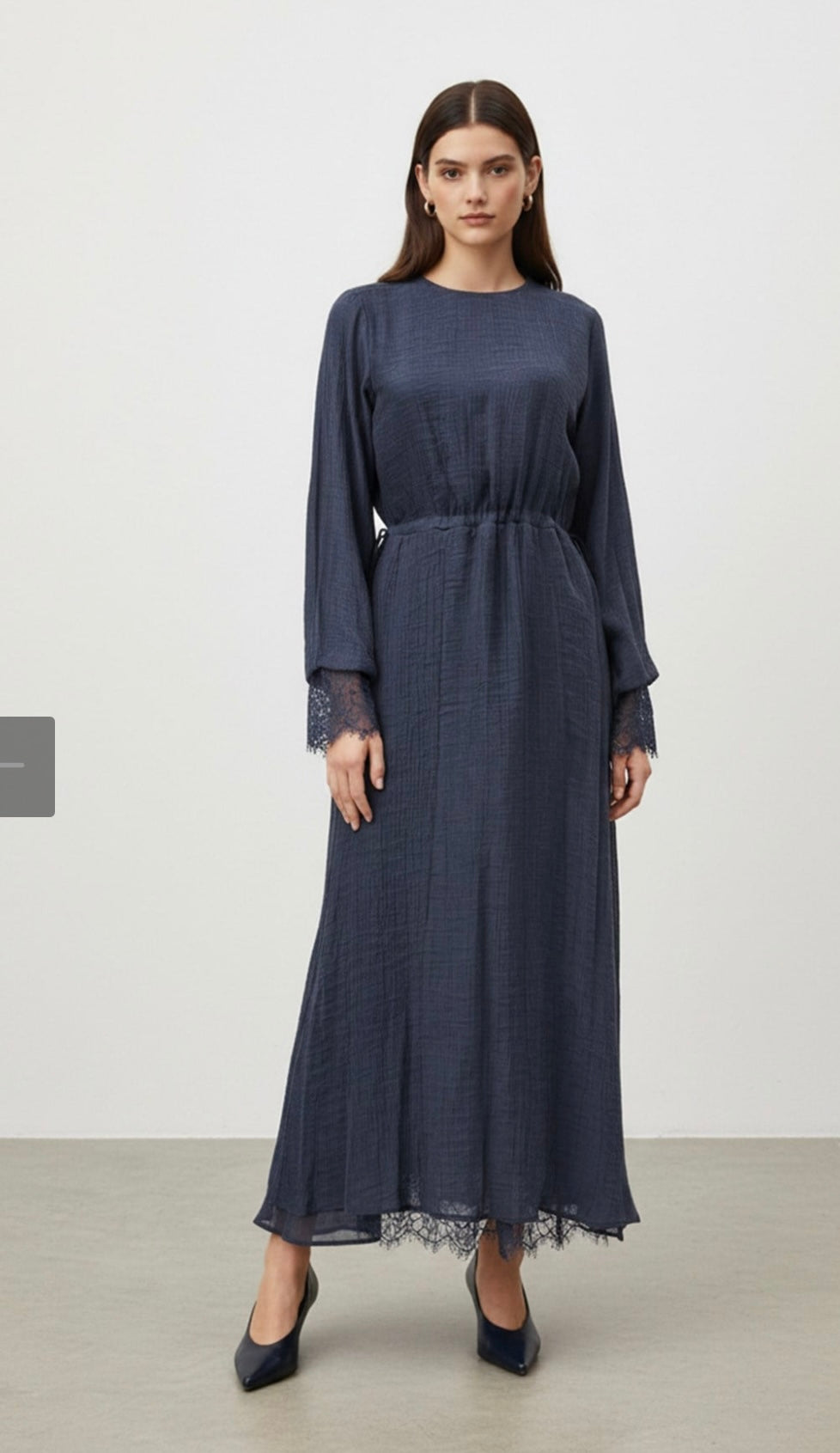 Maxikleid aus Tencel und Spitze