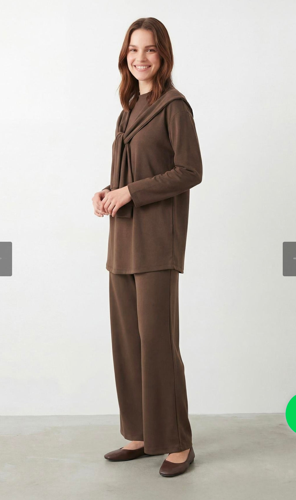 Modal Zweiteiler mit angenähtem Detail