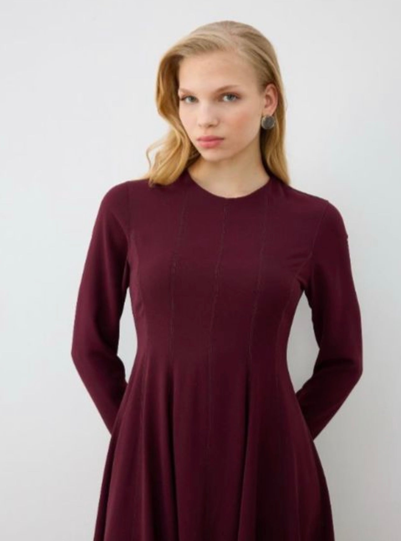 Aliza Krep Kleid