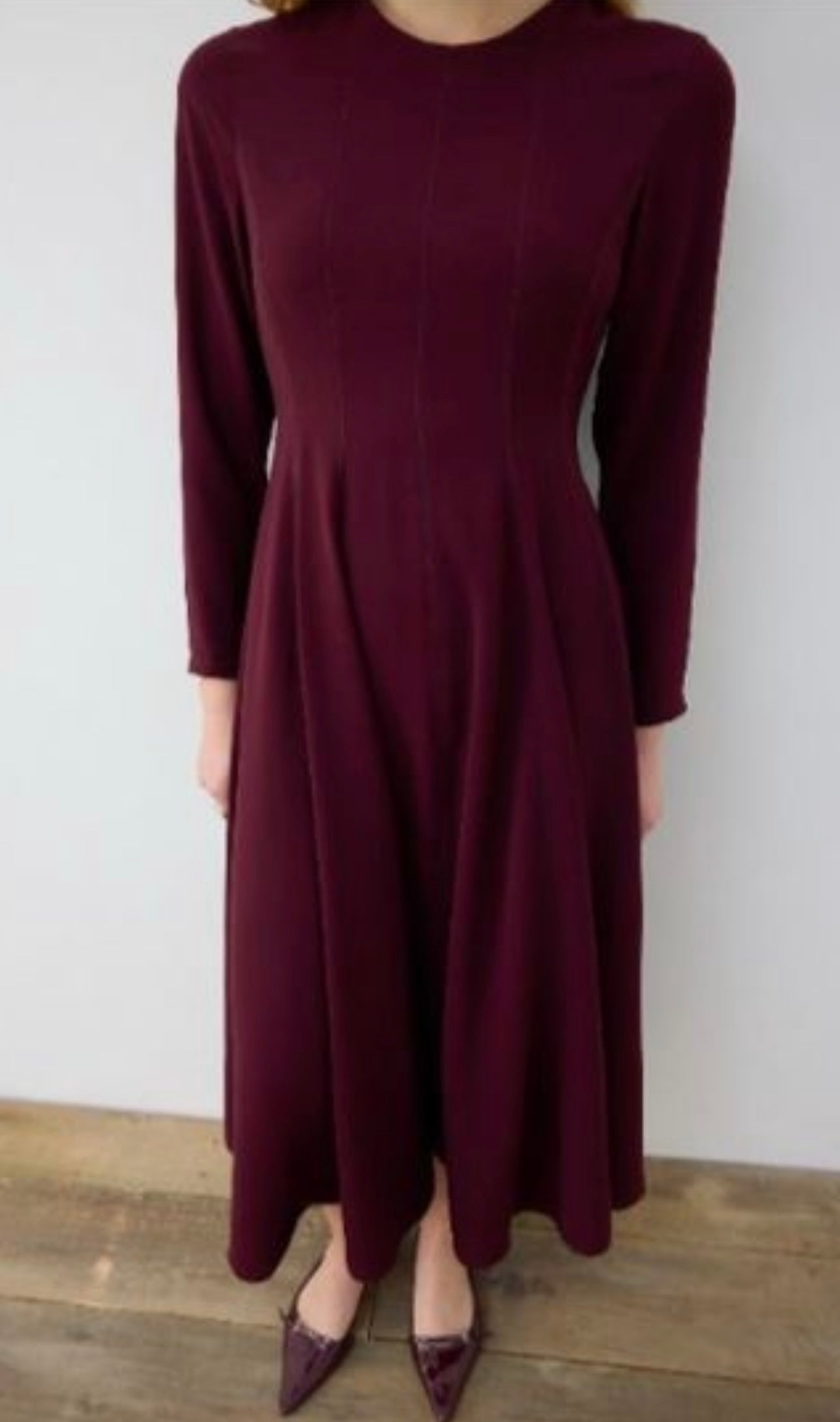 Aliza Krep Kleid