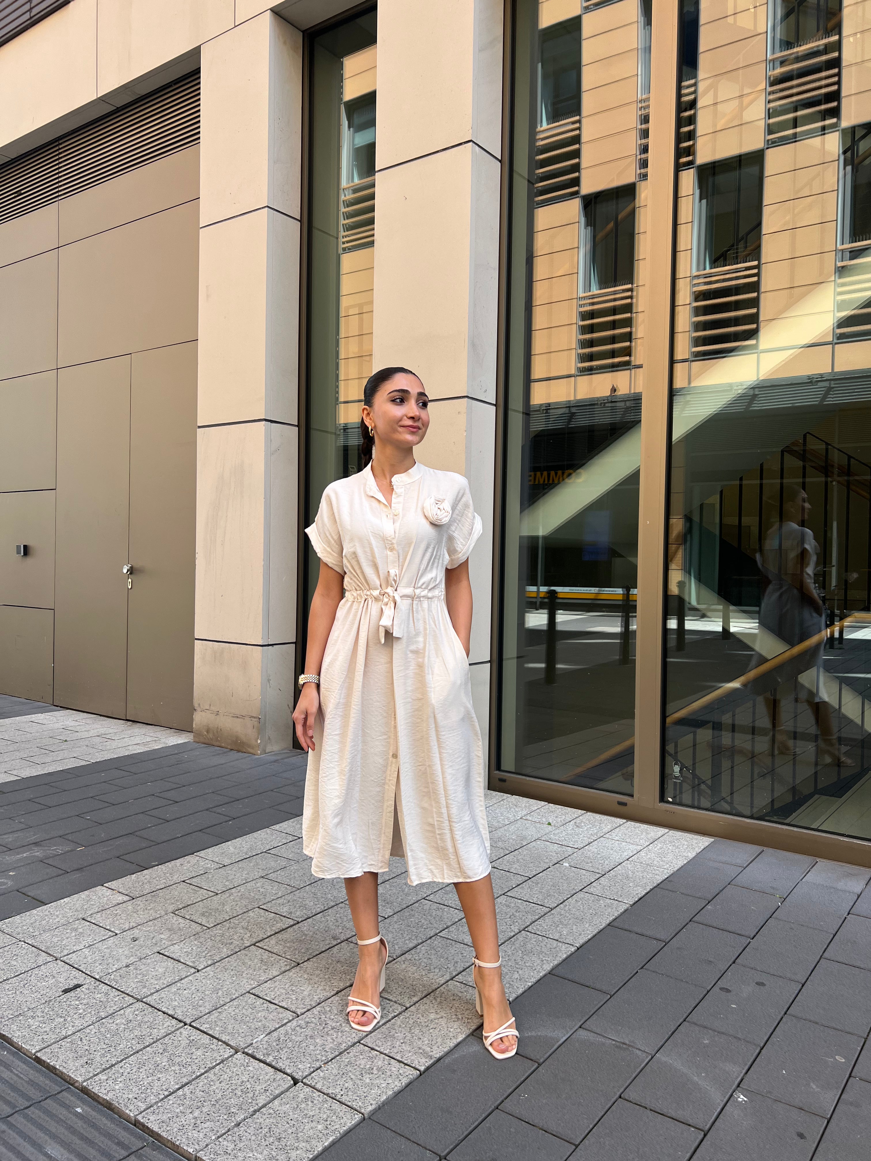 Viskose Kleid mit Blumen Details