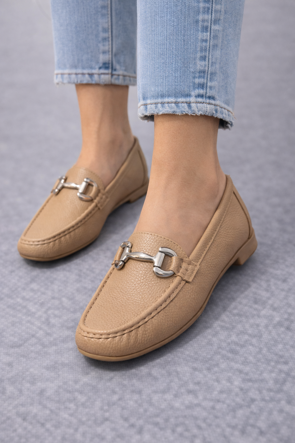 Elegante Loafer mit Metallspange