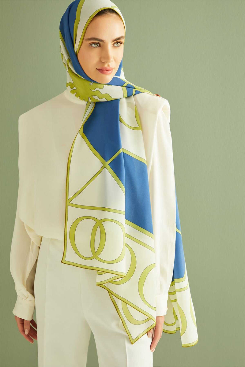 IMANNOOR Hijab Hexagon Silk in der Farbe Indigo