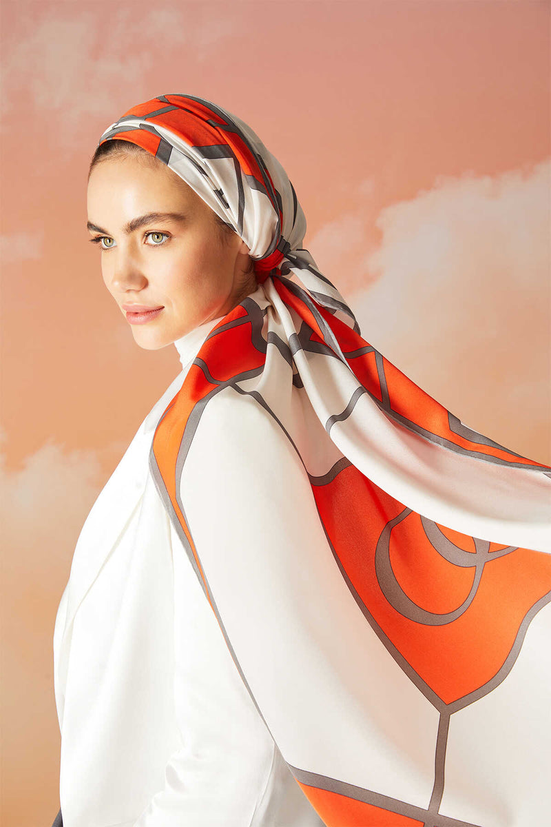 IMANNOOR Hijab Hexagon Silk in der Farbe Orange