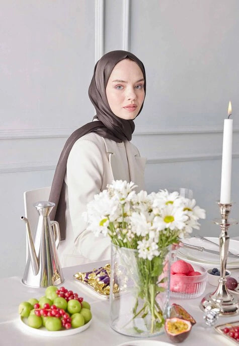 Fresh Scarfs Hijab Kopftuch Janjan in Baumrinde