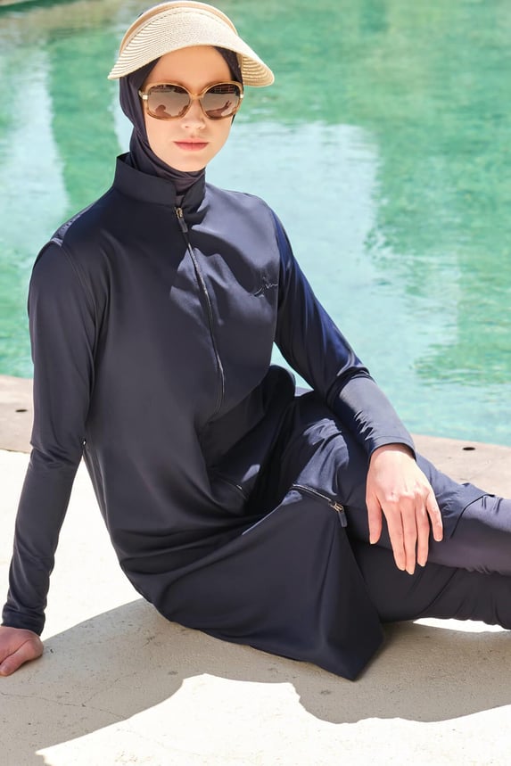 Ganzkörper Badeanzug Hijabi Swimwear von Hasema Marine