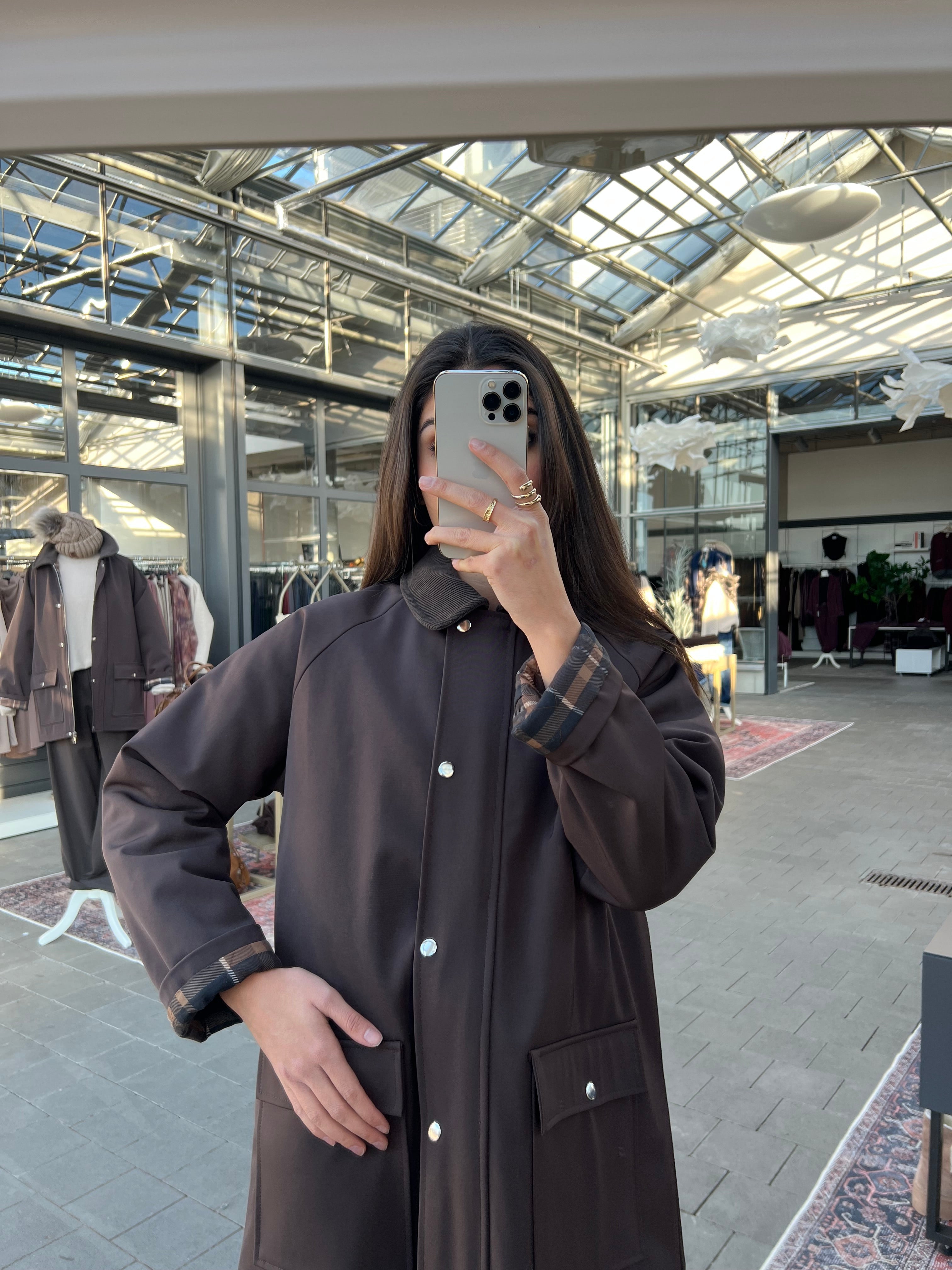 Jacke Crown - Image Stores