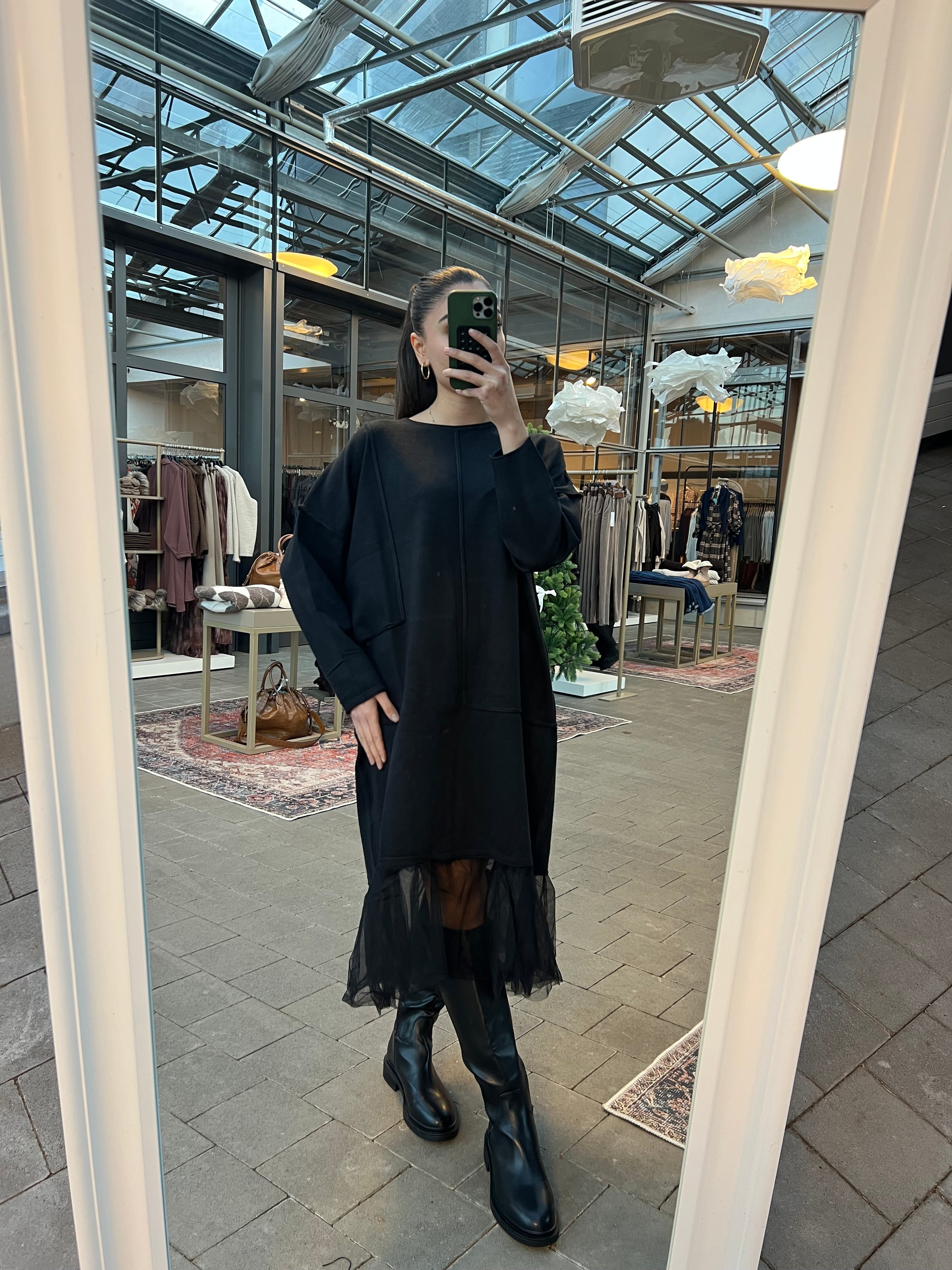 Kleid mit Tüll - Image Stores