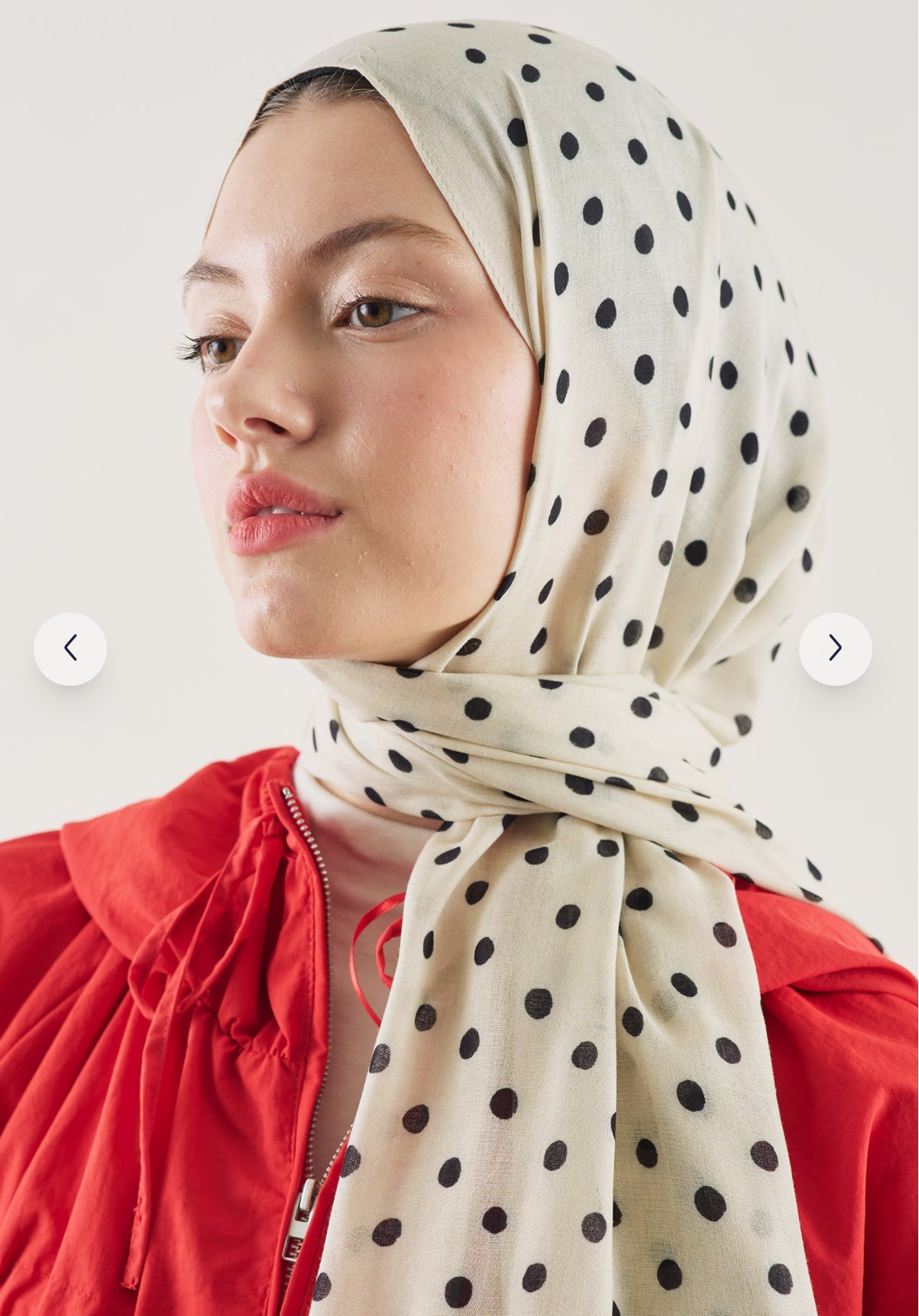 Small Polka Rami Schal - Image Stores