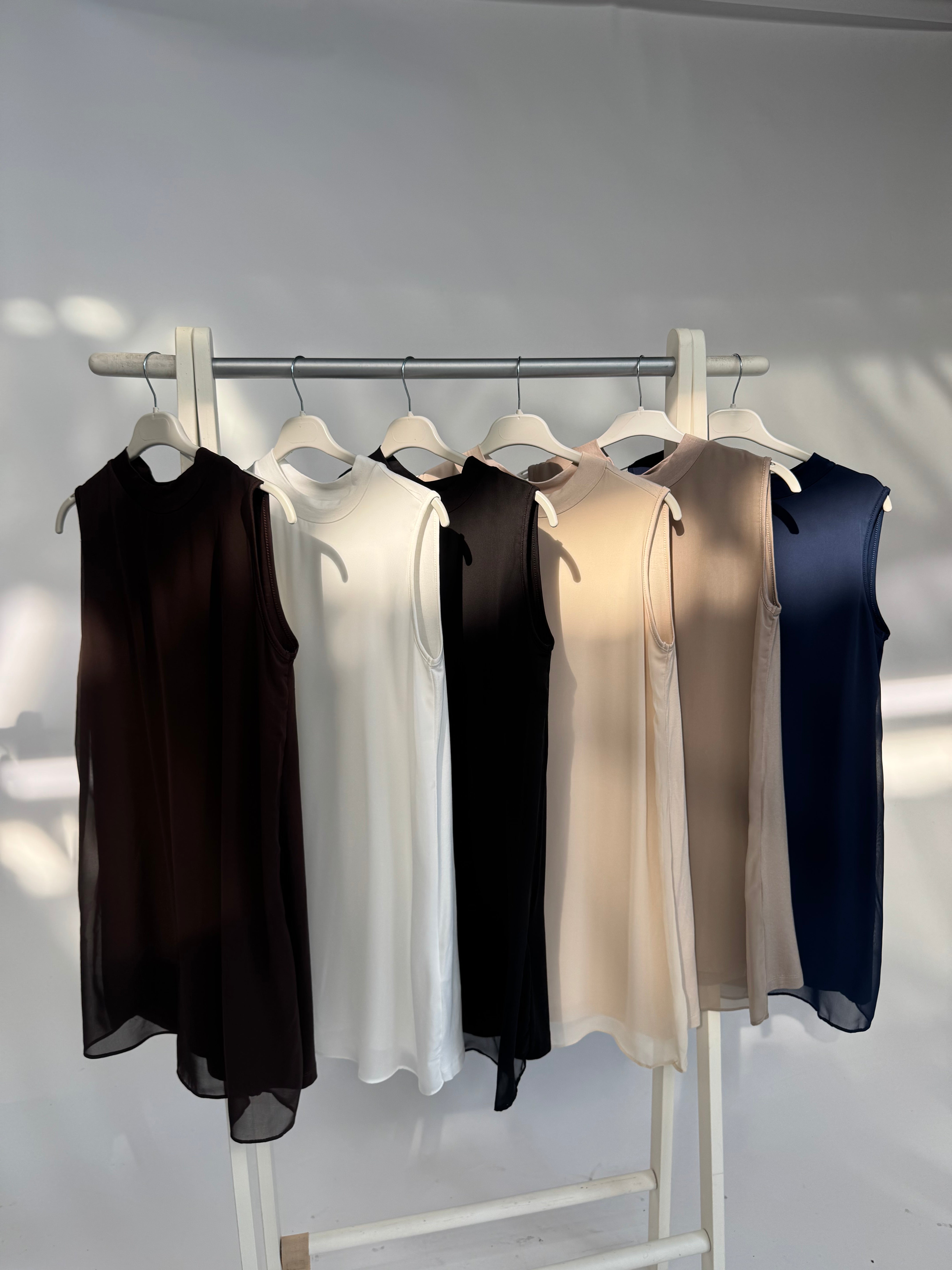 Tunika Ärmellos mit Chiffondetail - Image Stores