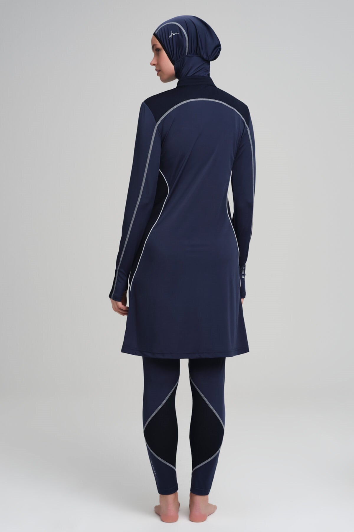 Hijab Beachwear Hasema Performance in Navy-White