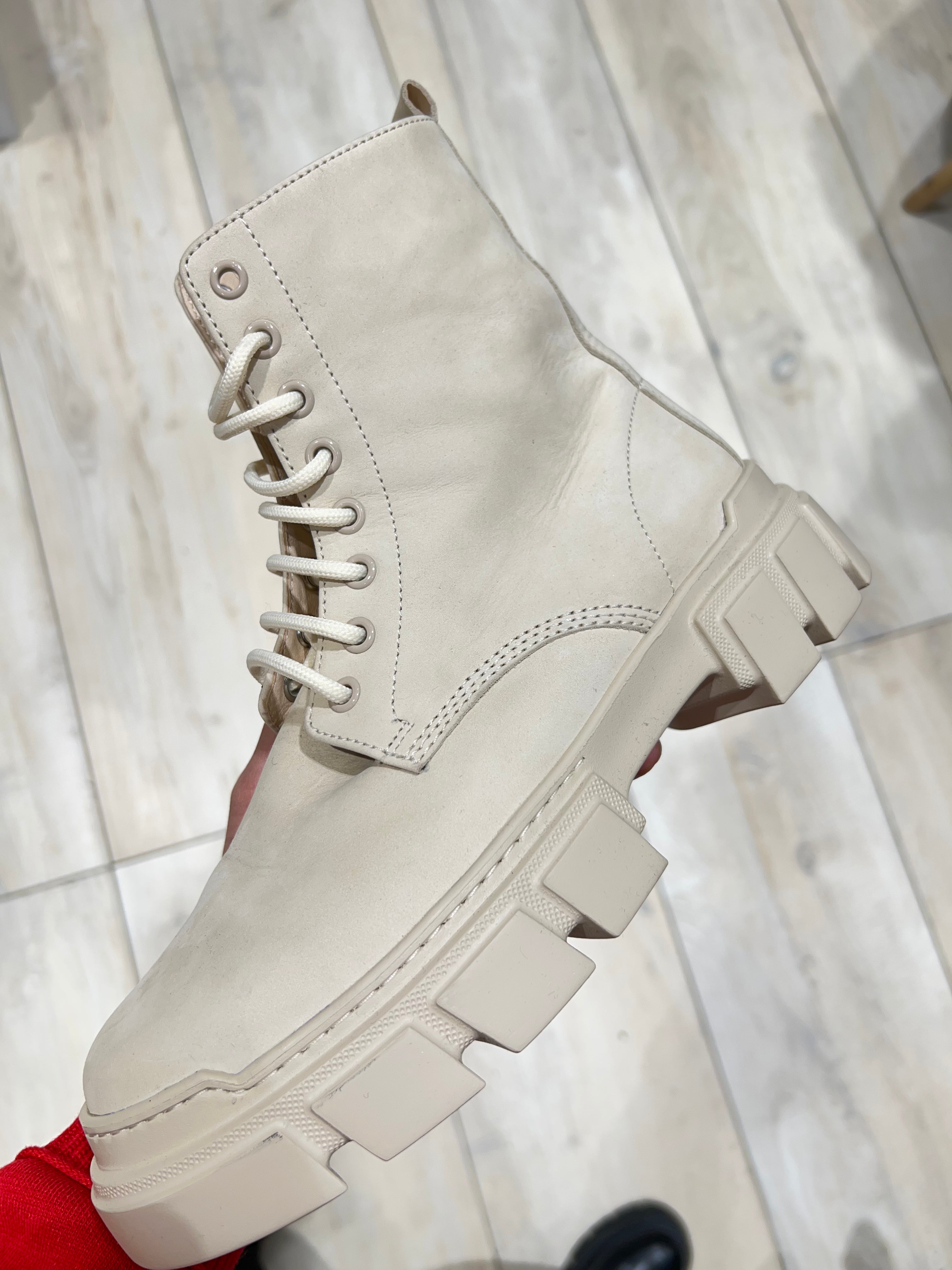 Boots aus Wildleder Högl