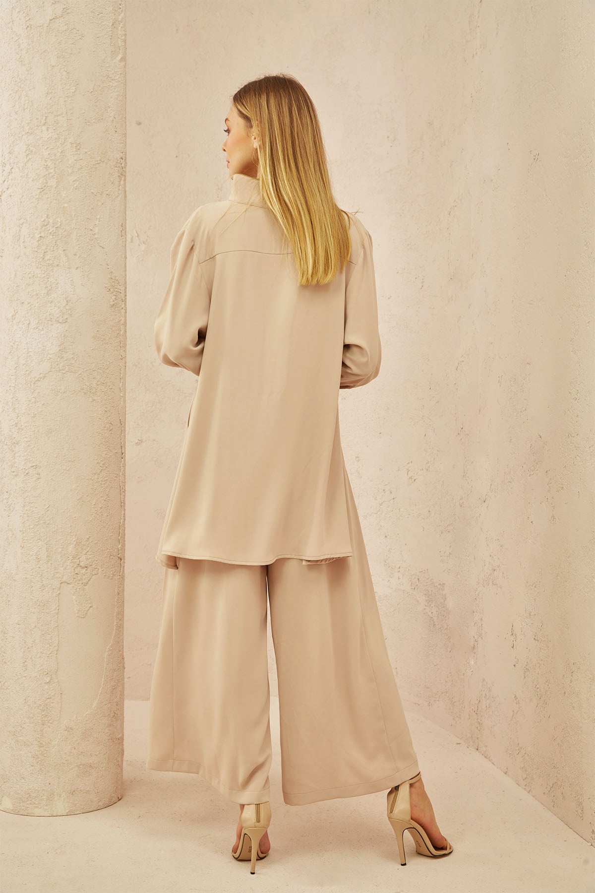 Eleganter Jumpsuit in Beige